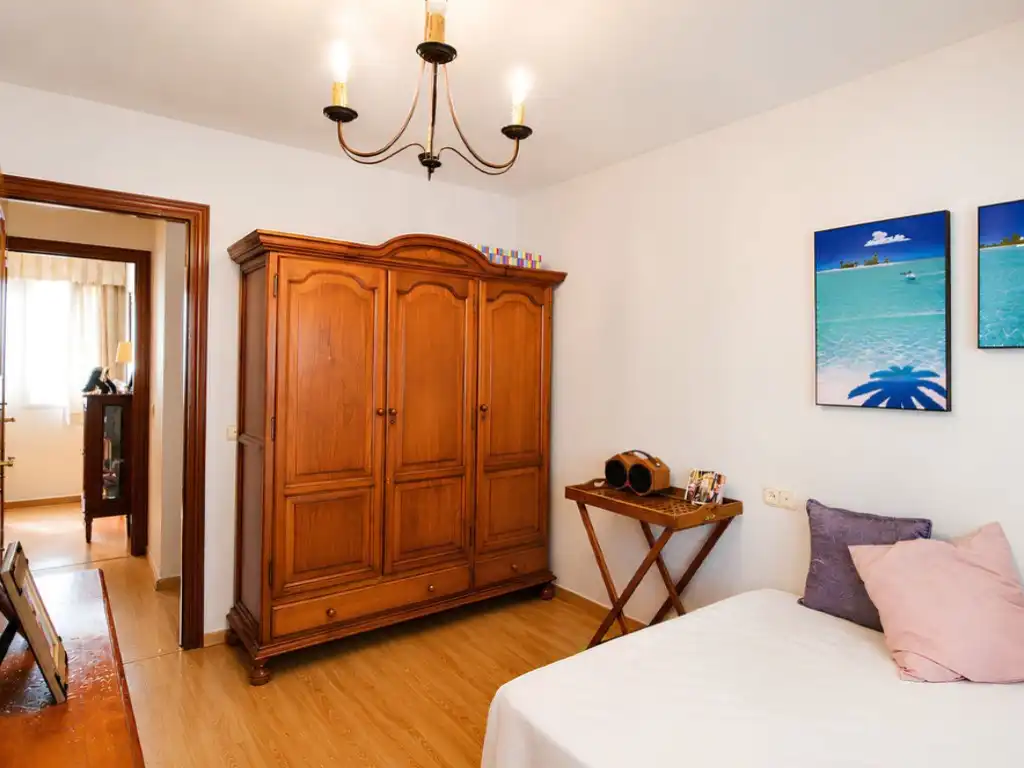 Dormitori de Pis en venda en Fuengirola amb Aire condicionat, Terrassa i Piscina