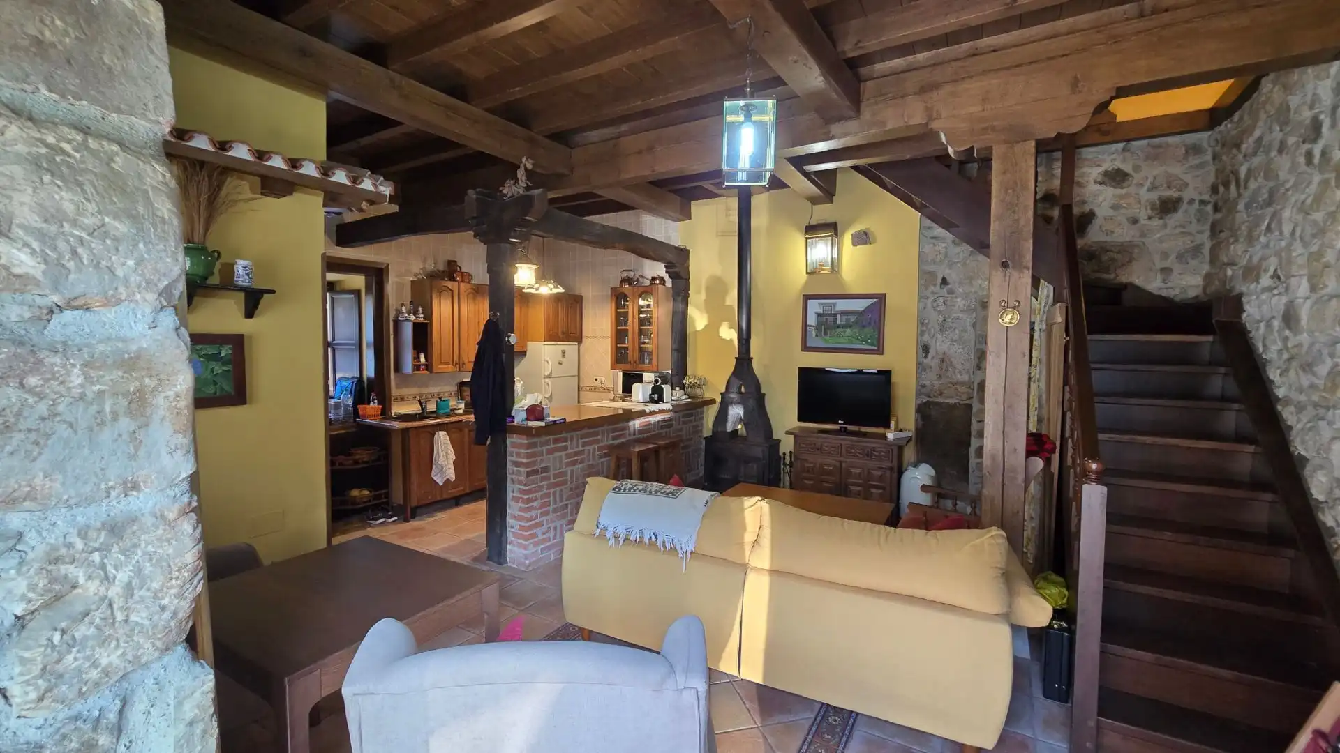 Sala d'estar de Casa o xalet en venda en Llanes amb Calefacció
