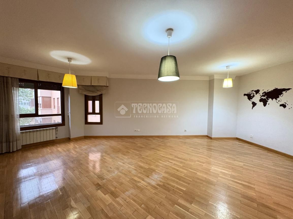 Sala d'estar de Pis de lloguer en Getafe amb Calefacció, Parquet i Terrassa