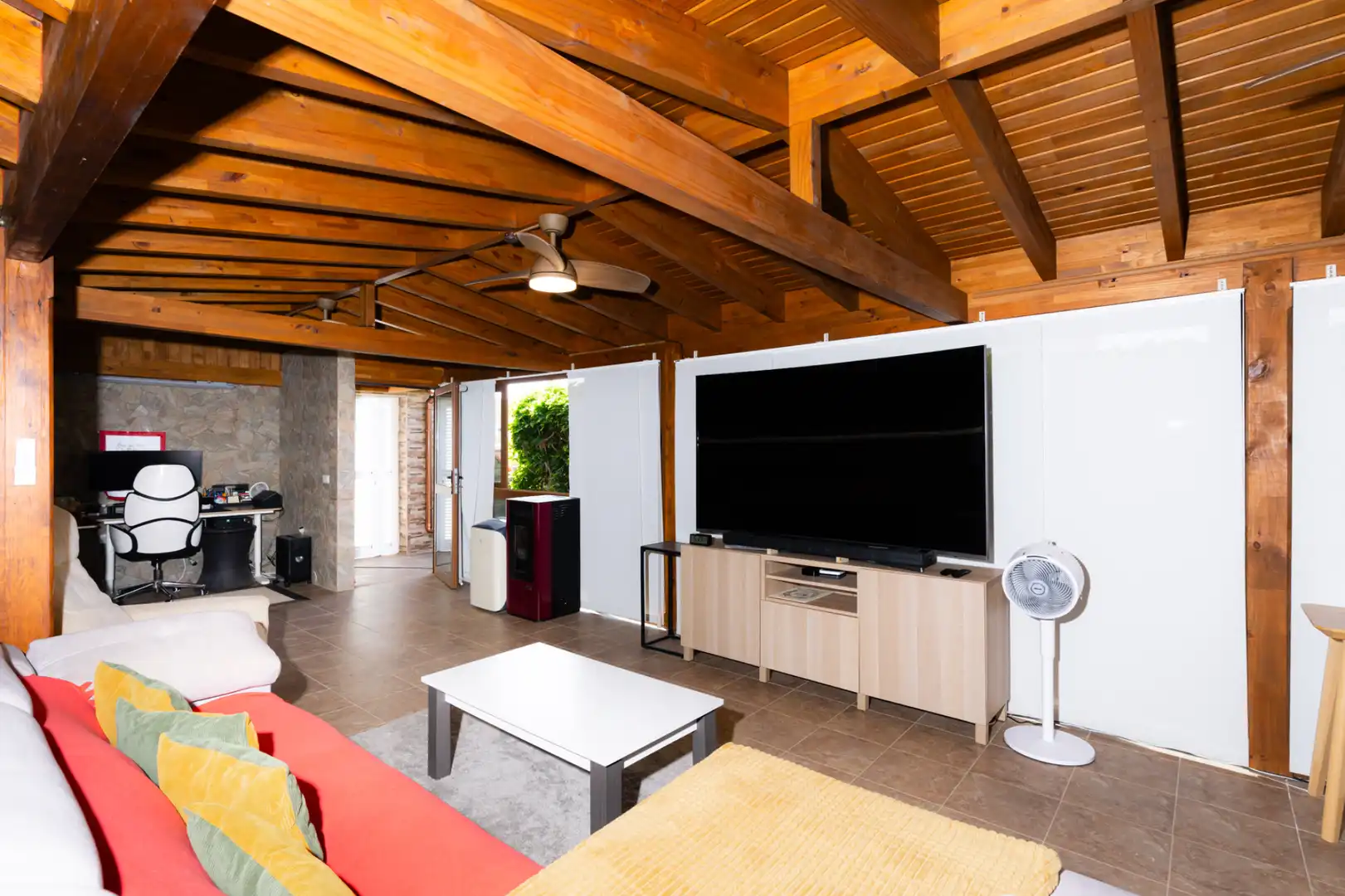 Sala d'estar de Casa adosada en venda en San Cristóbal de la Laguna amb Aire condicionat, Jardí privat i Parquet