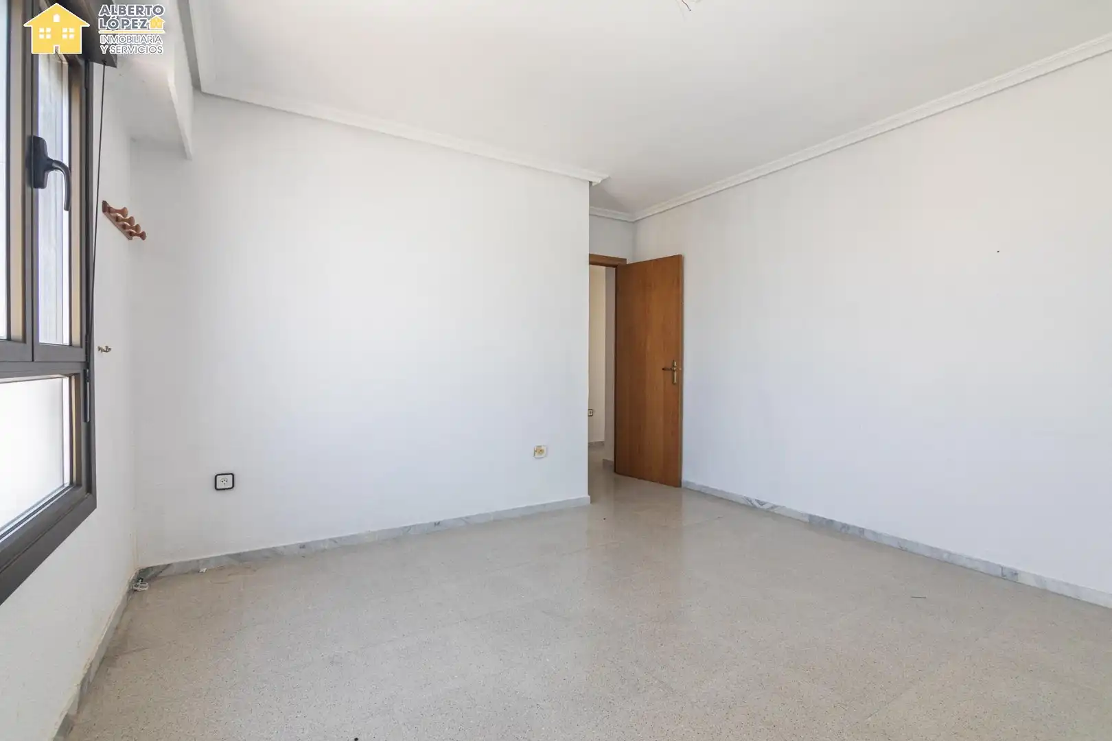 Dormitori de Apartament en venda en Elche / Elx amb Terrassa i Balcó