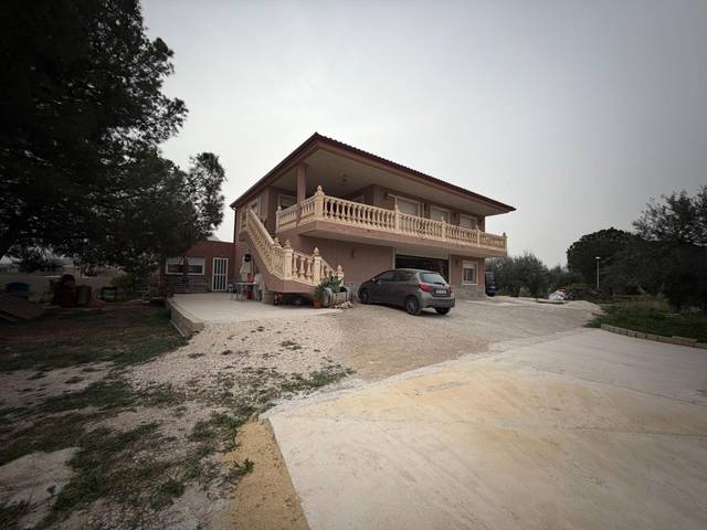 Casa-chalet en Venta en Camino Camino Fondo de la Campaneta, 11 en Fontcalent