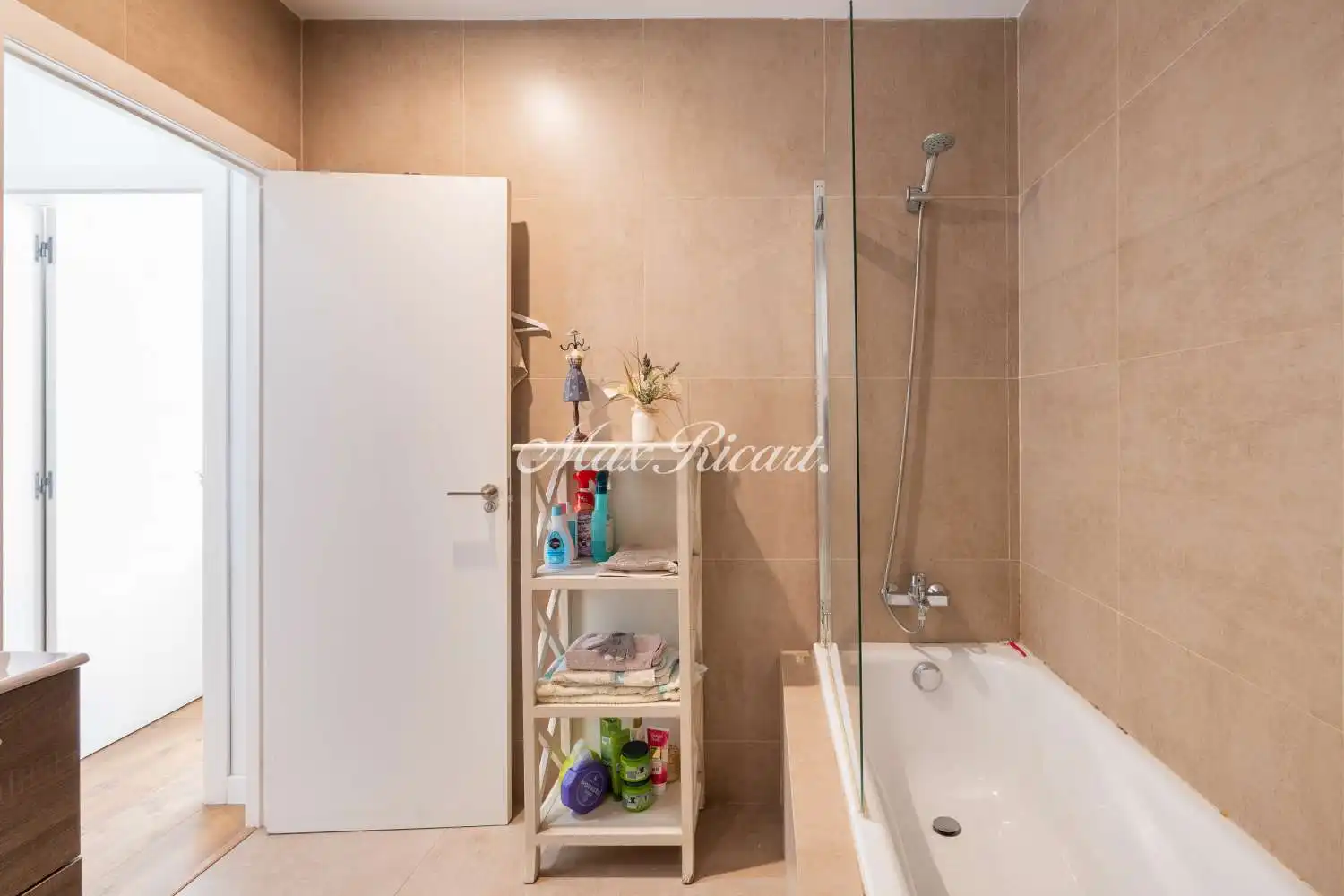 Bathroom of Flat for sale in Barcelona  with Heating, Terrace and Balcony