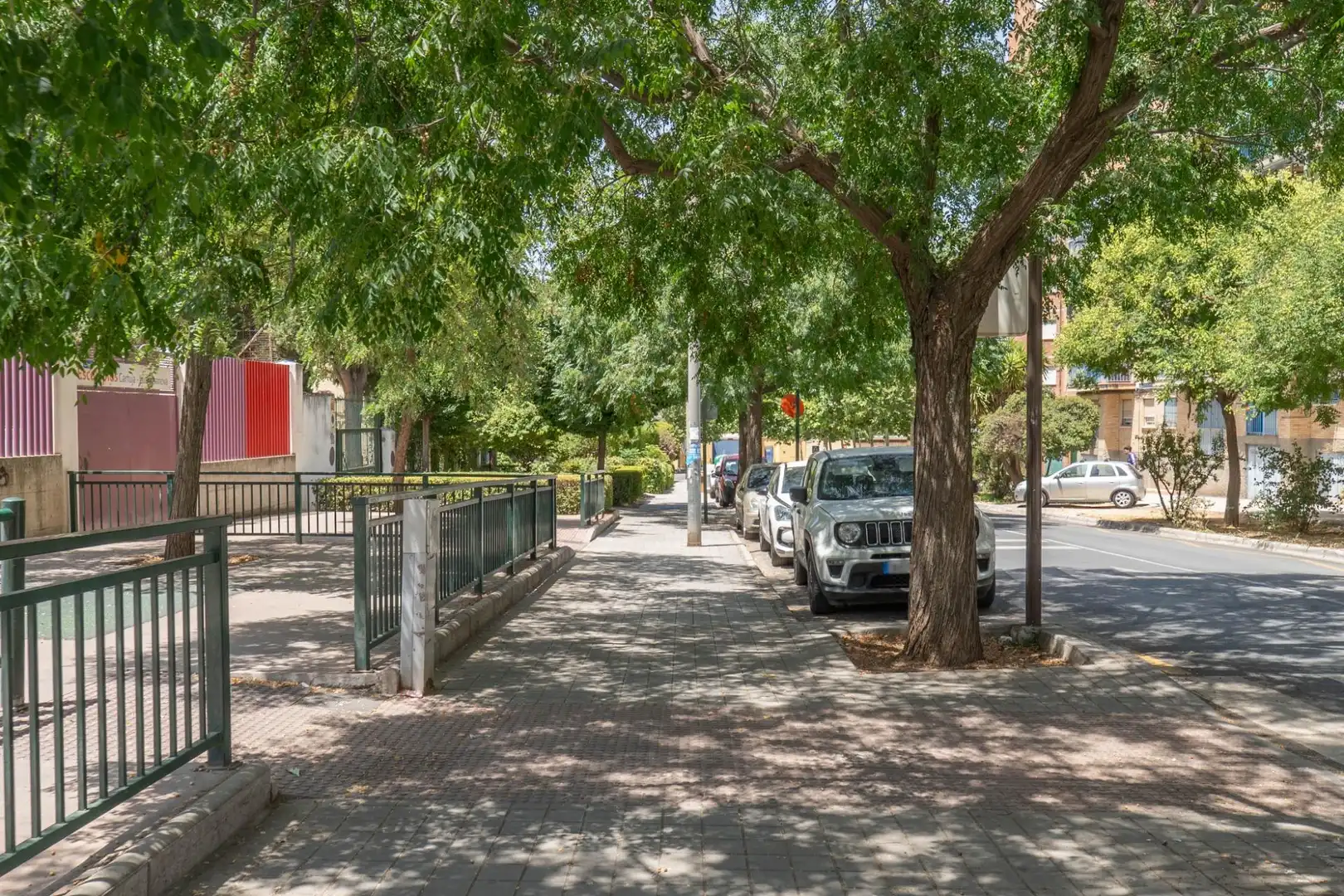 Vista exterior de Pis de lloguer en Granada amb Aire condicionat, Calefacció i Jardí privat