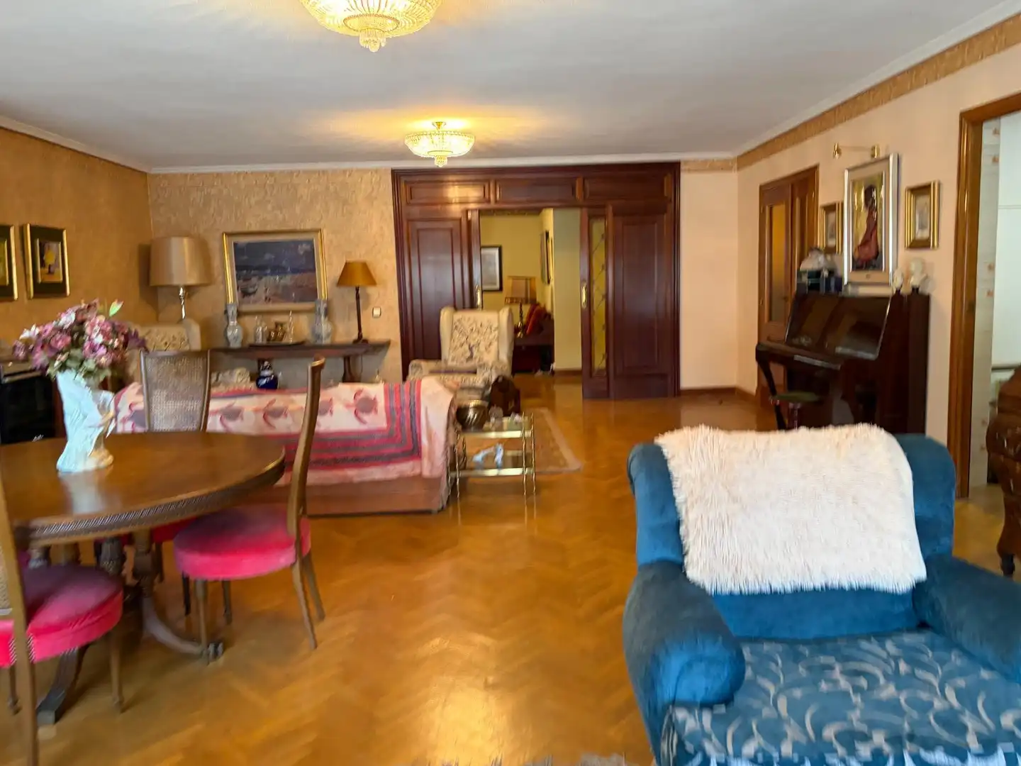 Sala d'estar de Pis de lloguer en Segovia amb Parquet, Terrassa i Moblat