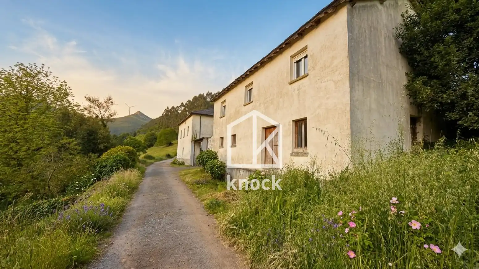 Vista exterior de Casa o xalet en venda en Valdés - Luarca amb Calefacció i Jardí privat