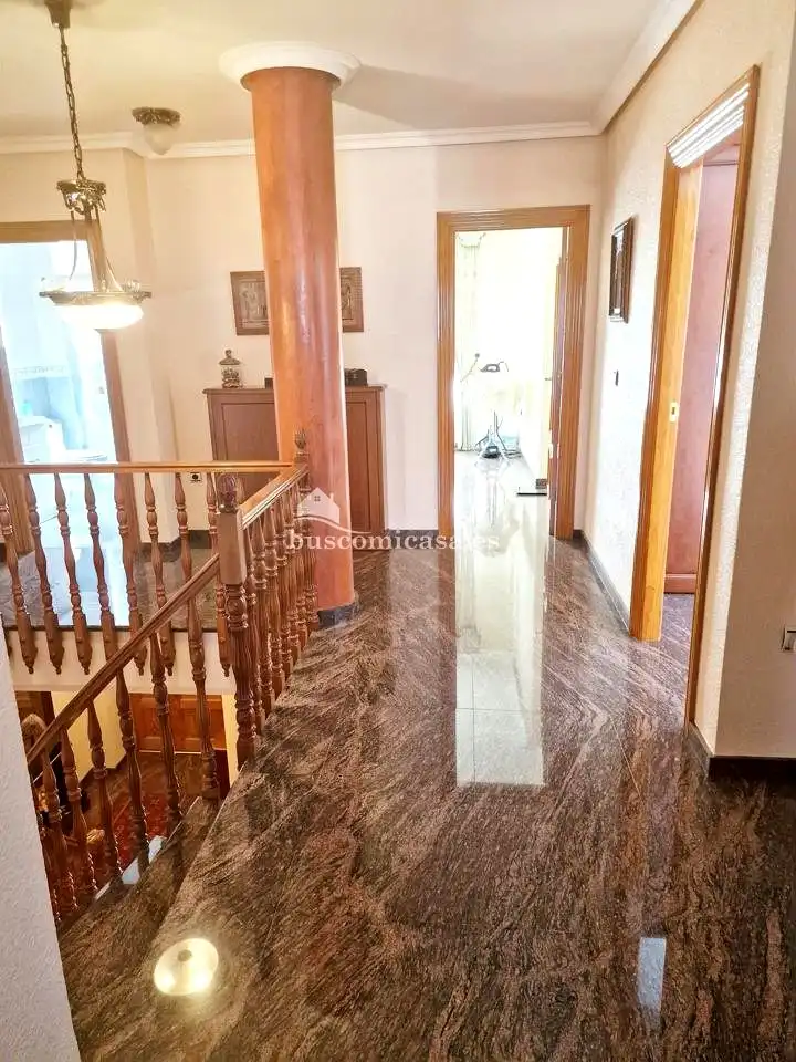 Casa adosada en venda en Torredelcampo amb Aire condicionat, Calefacció i Jardí privat
