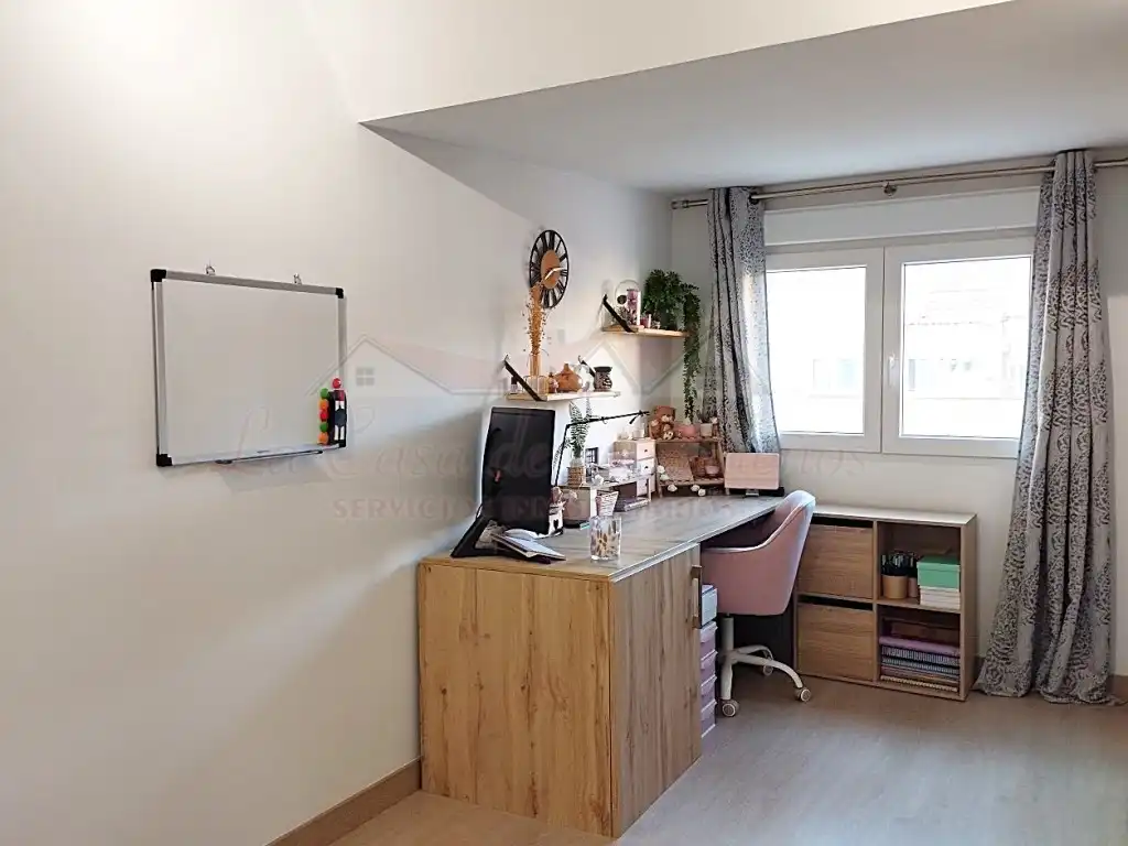 Schlafzimmer von Dachboden zum Verkauf in Elda