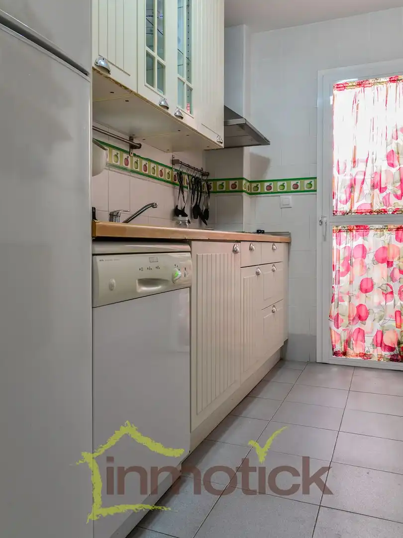Küche von Wohnung zur Miete in El Portil mit Möbliert