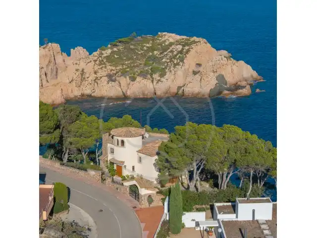 Außenansicht von Haus oder Chalet zum Verkauf in Palafrugell mit Klimaanlage, Heizung und Privatgarten