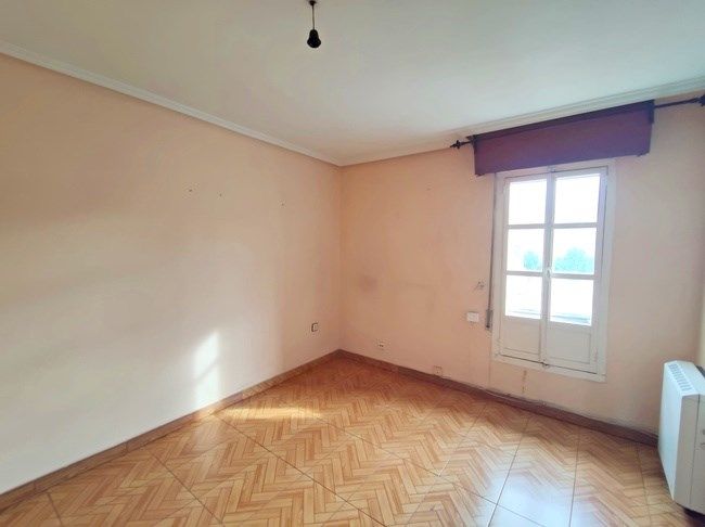 Bedroom of Flat for sale in Bilbao 