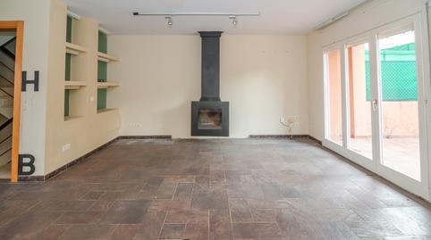 Foto 4 de Casa adosada en venda a Montjuïc, Girona Capital