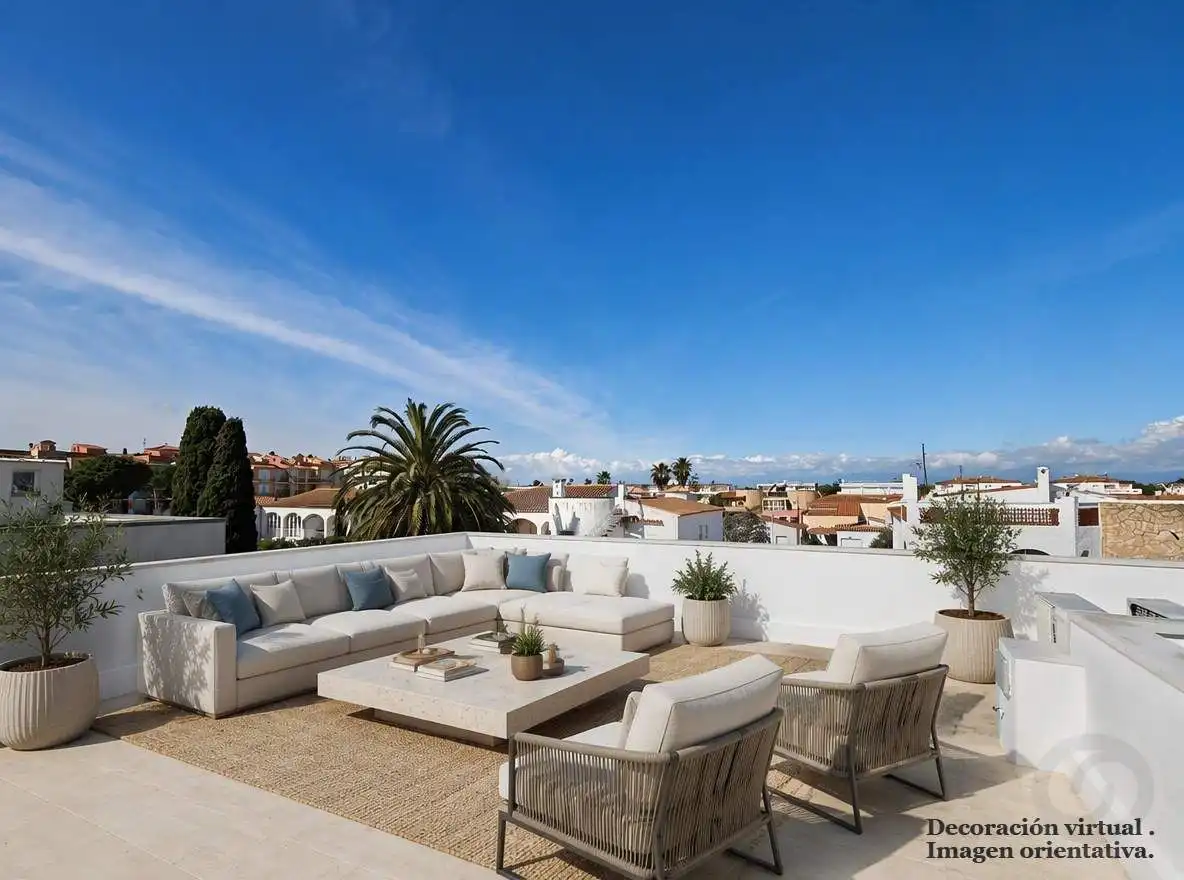 Terrasse von Maisonette zum Verkauf in Empuriabrava mit Klimaanlage, Heizung und Terrasse