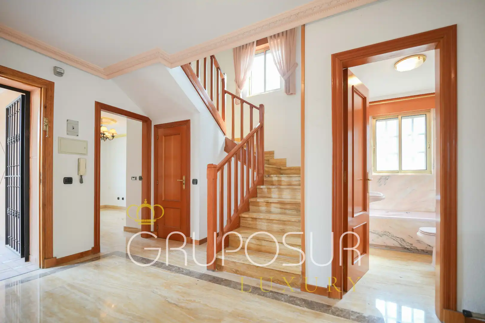 Casa aparellada amb jardí en venda a Calle Castilla y León 22, imagen 36