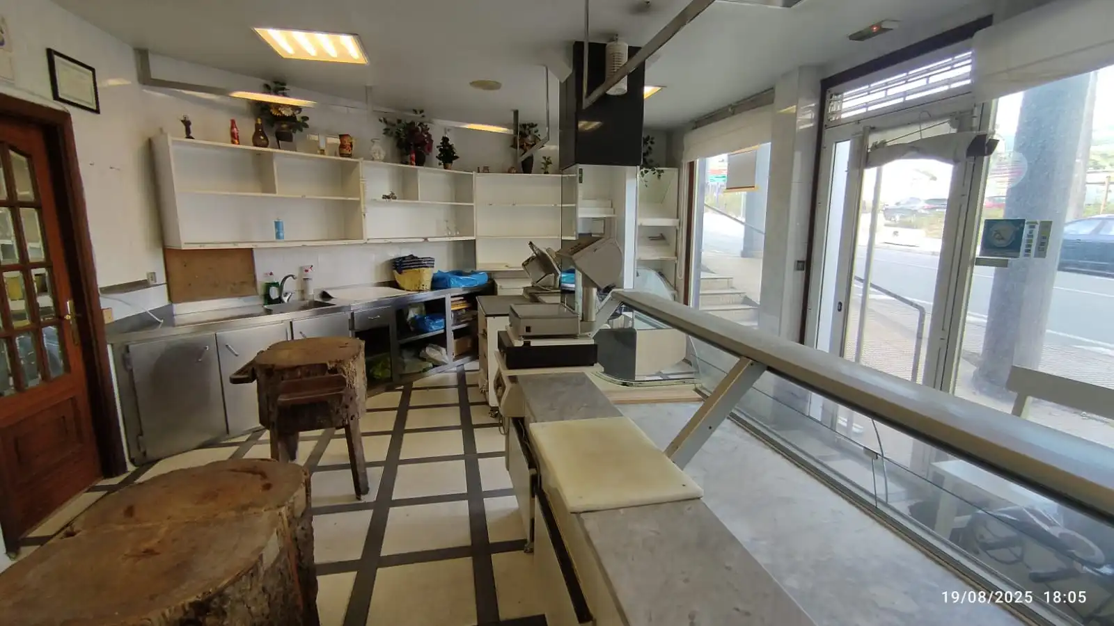 Local en venta en Culleredo con Amueblado