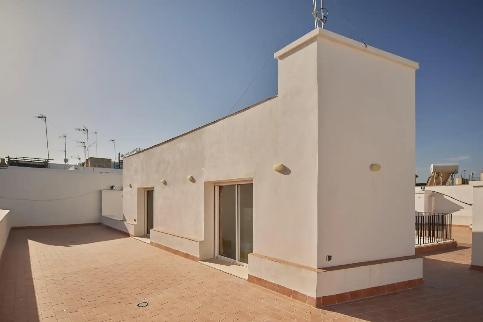 Vista exterior de Planta baja en venta en Cádiz