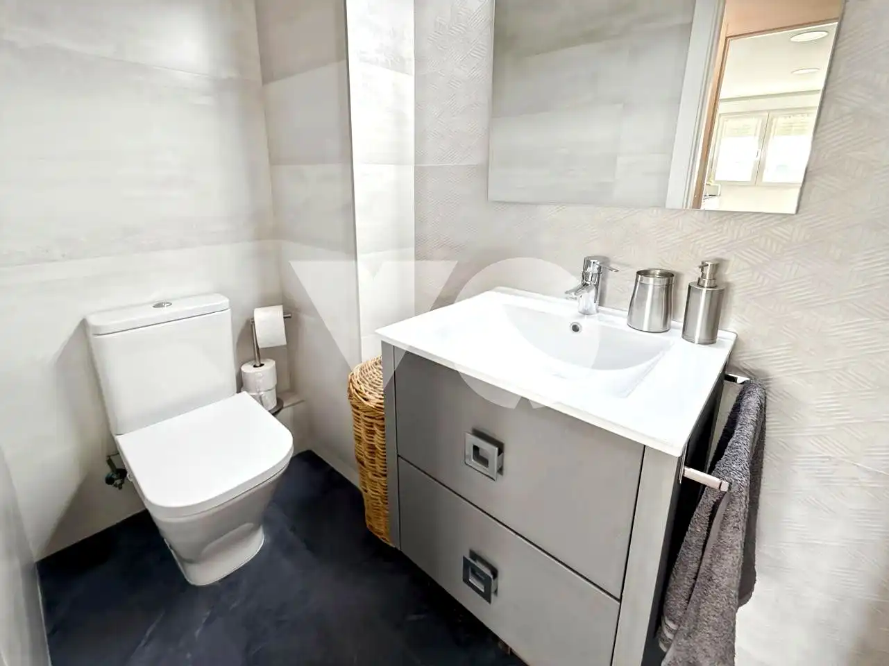 Badezimmer von Wohnung zum Verkauf in Usera