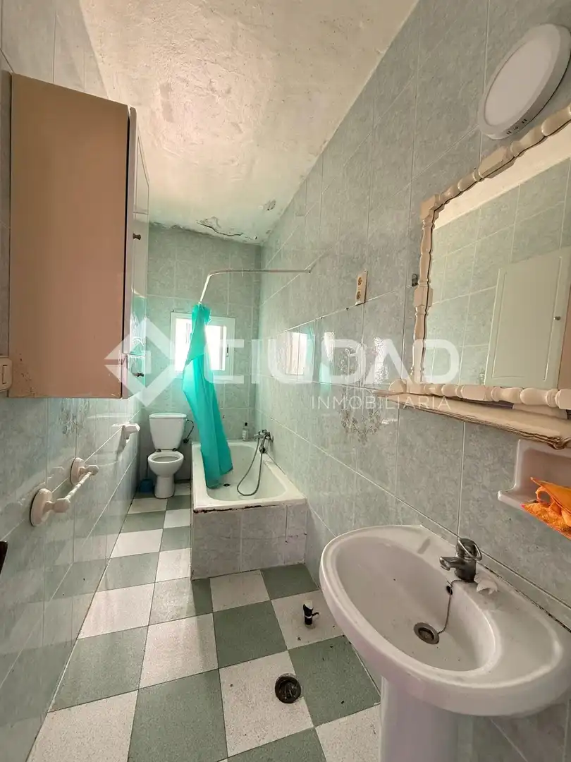 Badezimmer von Erdgeschoss zum Verkauf in Chipiona