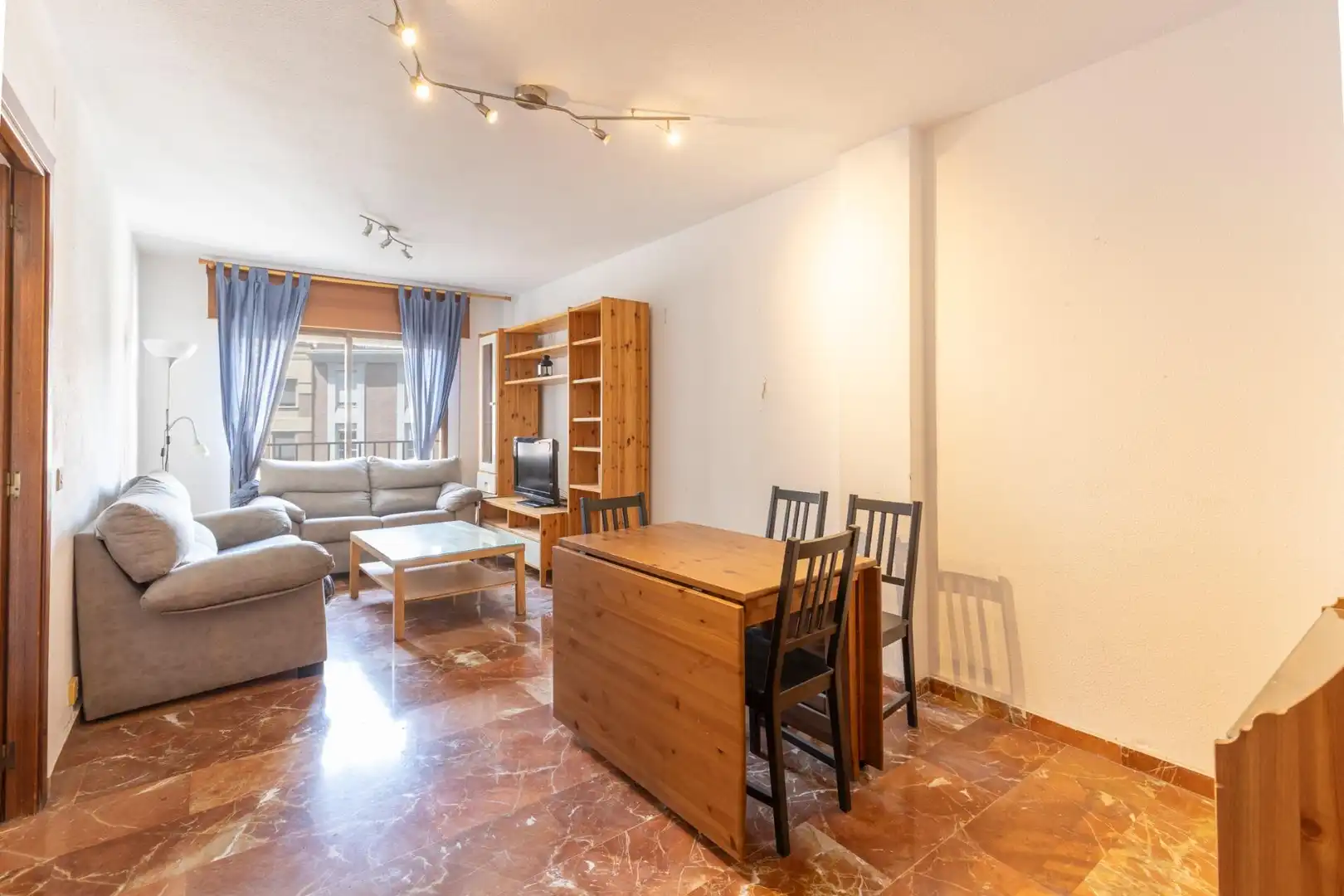 Vista exterior de Piso en venta en Granada