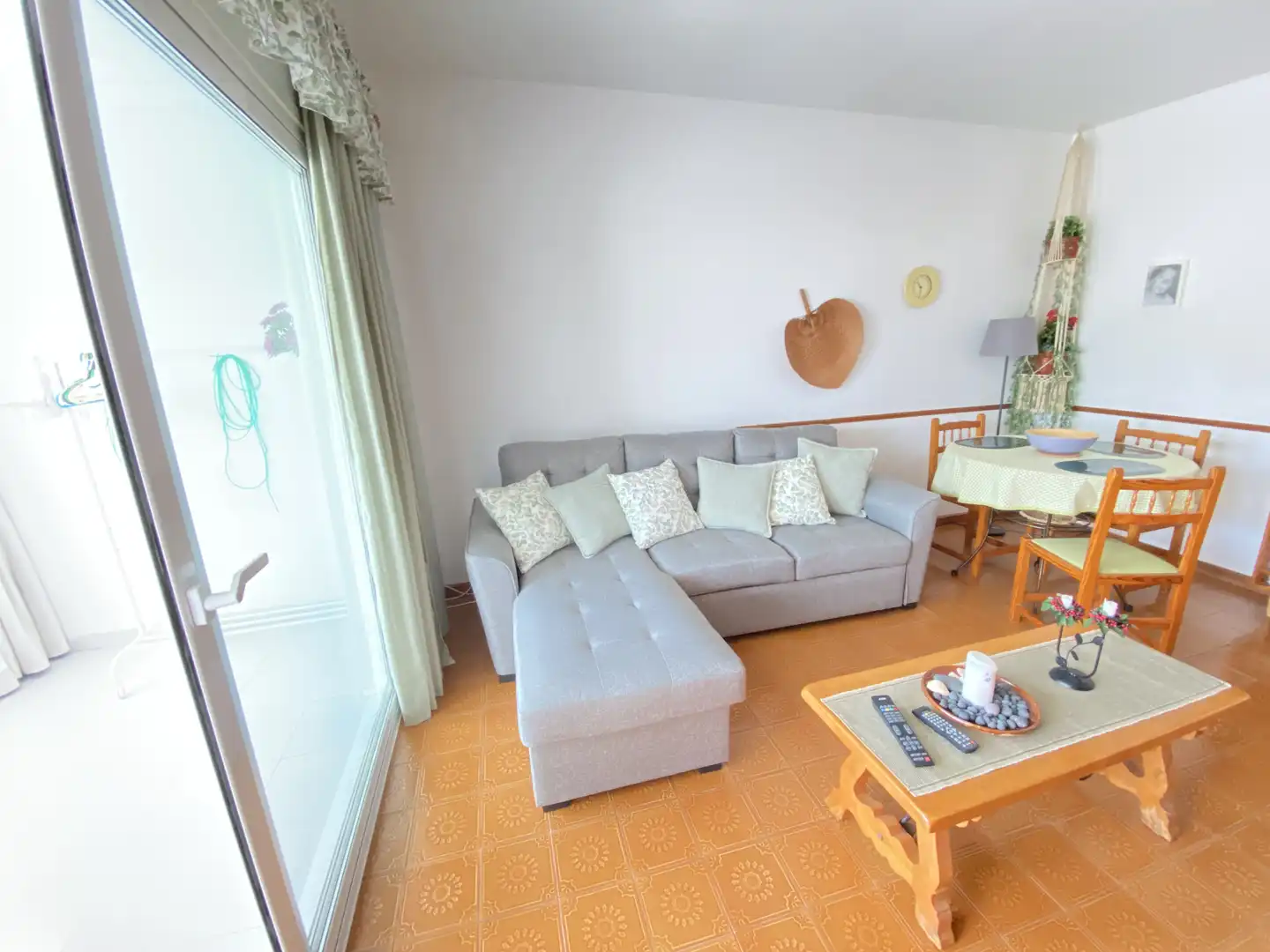 Living room of Flat for sale in Tías  with Terrace and Furnished