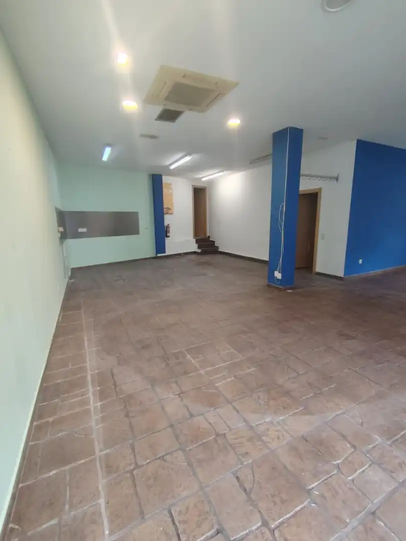 Local comercial en venda a Mercat, imagen 2