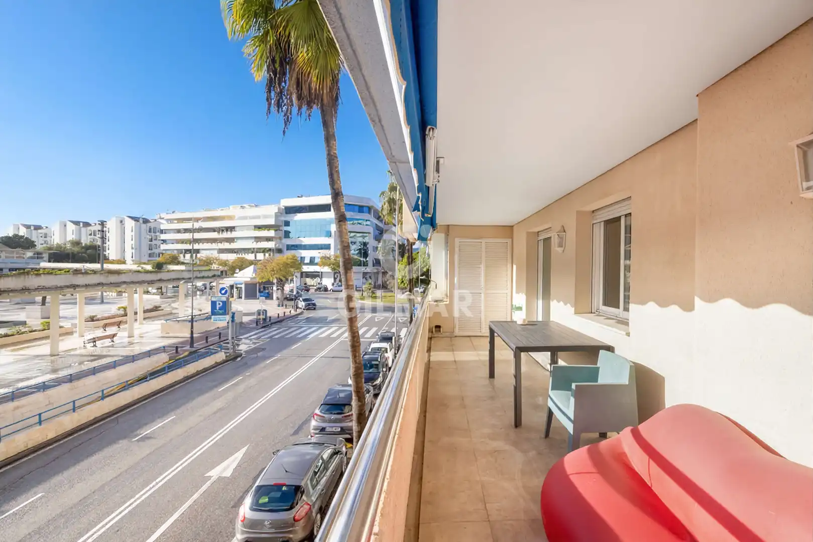 Apartament amb terrassa en venda a Nueva Andalucía