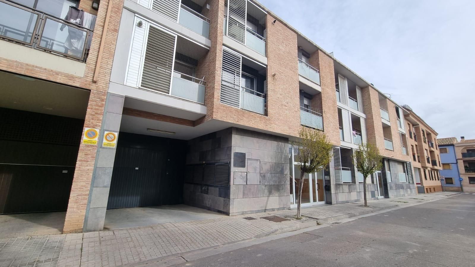 Exterior view of Box room for sale in Utebo