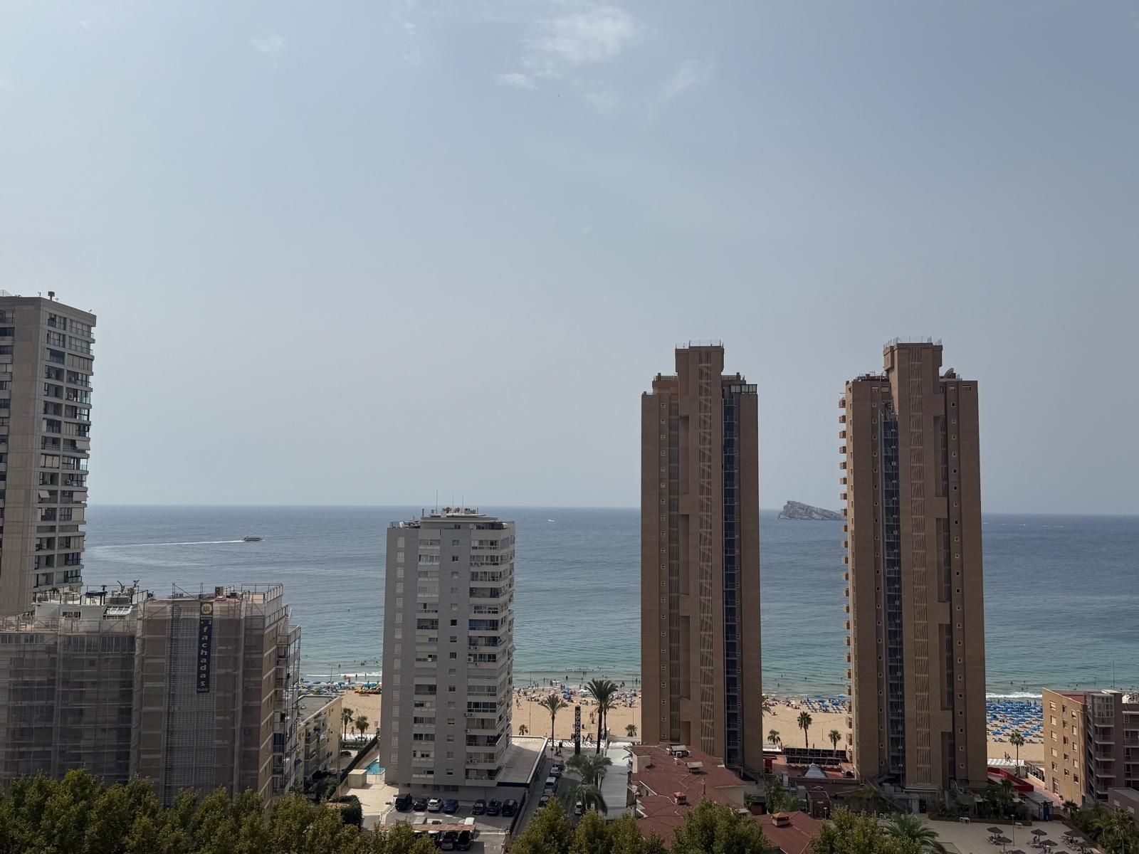 Dormitori de Àtic en venda en Benidorm amb Terrassa i Piscina comunitària