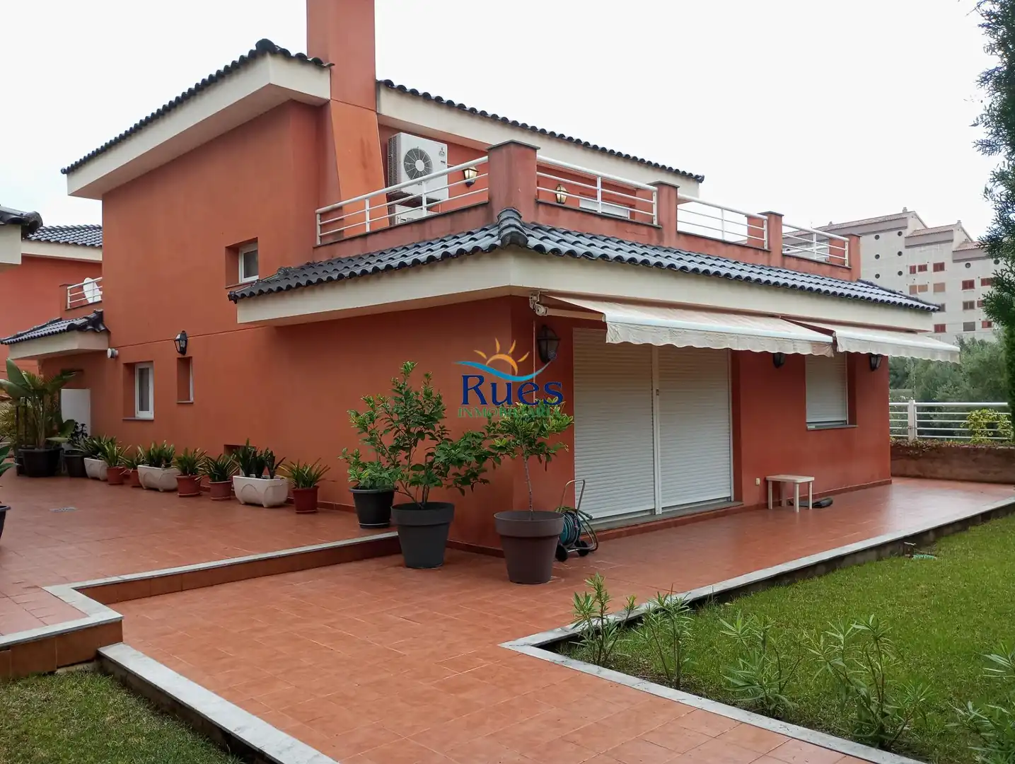 Vista exterior de Casa o chalet en venta en Oropesa del Mar / Orpesa con Aire acondicionado, Calefacción y Jardín privado