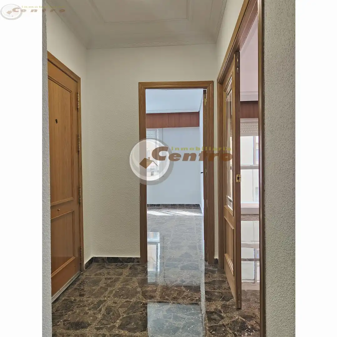 Piso en venta en Albacete con Calefacción, Terraza y Trastero