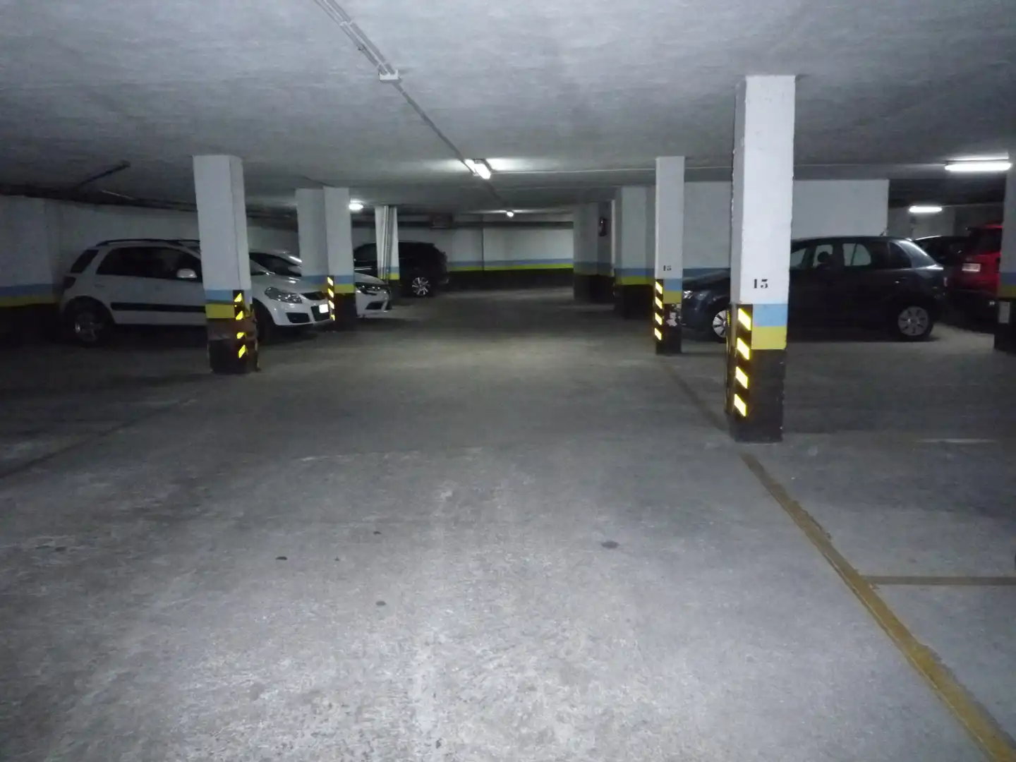 Aparcament amb ascensor en venda a Calle Ejército 4, imagen 4
