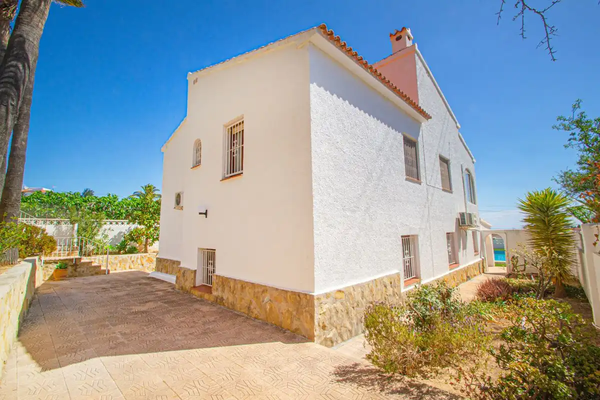 Exterior view of Houses for sale in Calpe / Calp  with Air Conditioner, Heating and Private garden