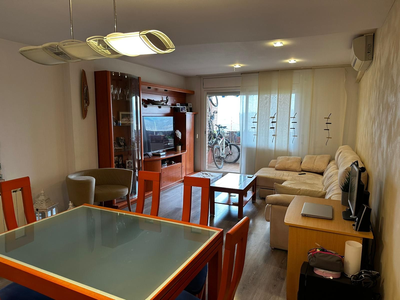 Sala d'estar de Pis en venda en Albatàrrec amb Aire condicionat, Calefacció i Parquet