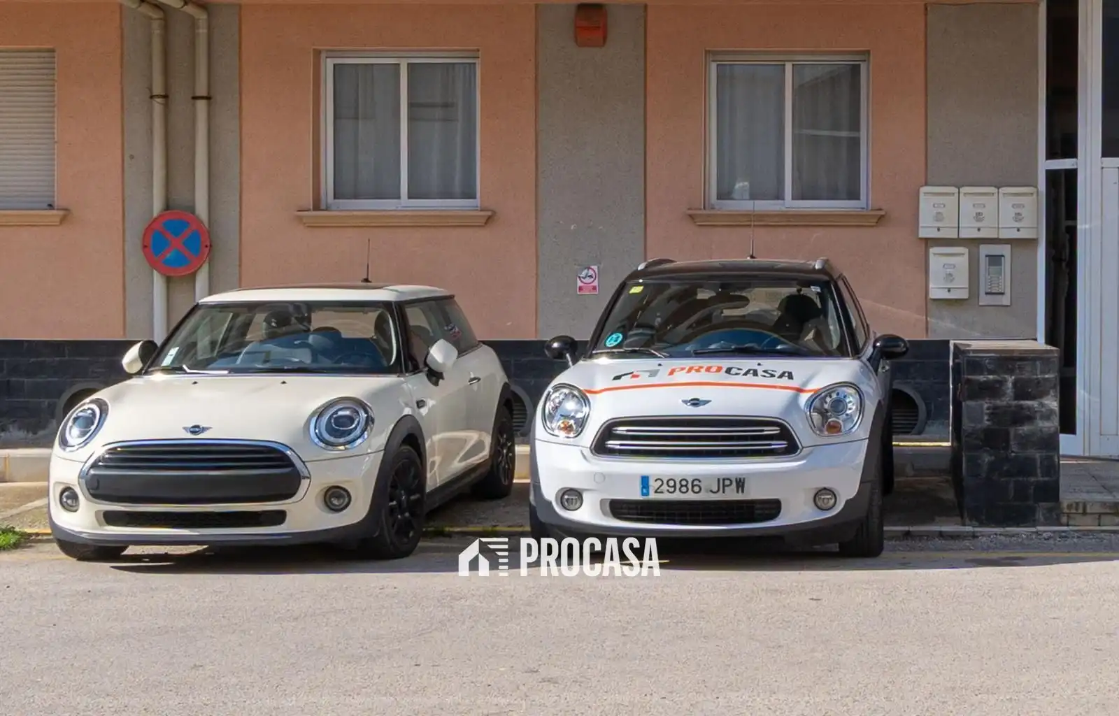 Parkplatz von Wohnung zum Verkauf in Empuriabrava mit Klimaanlage, Heizung und Terrasse