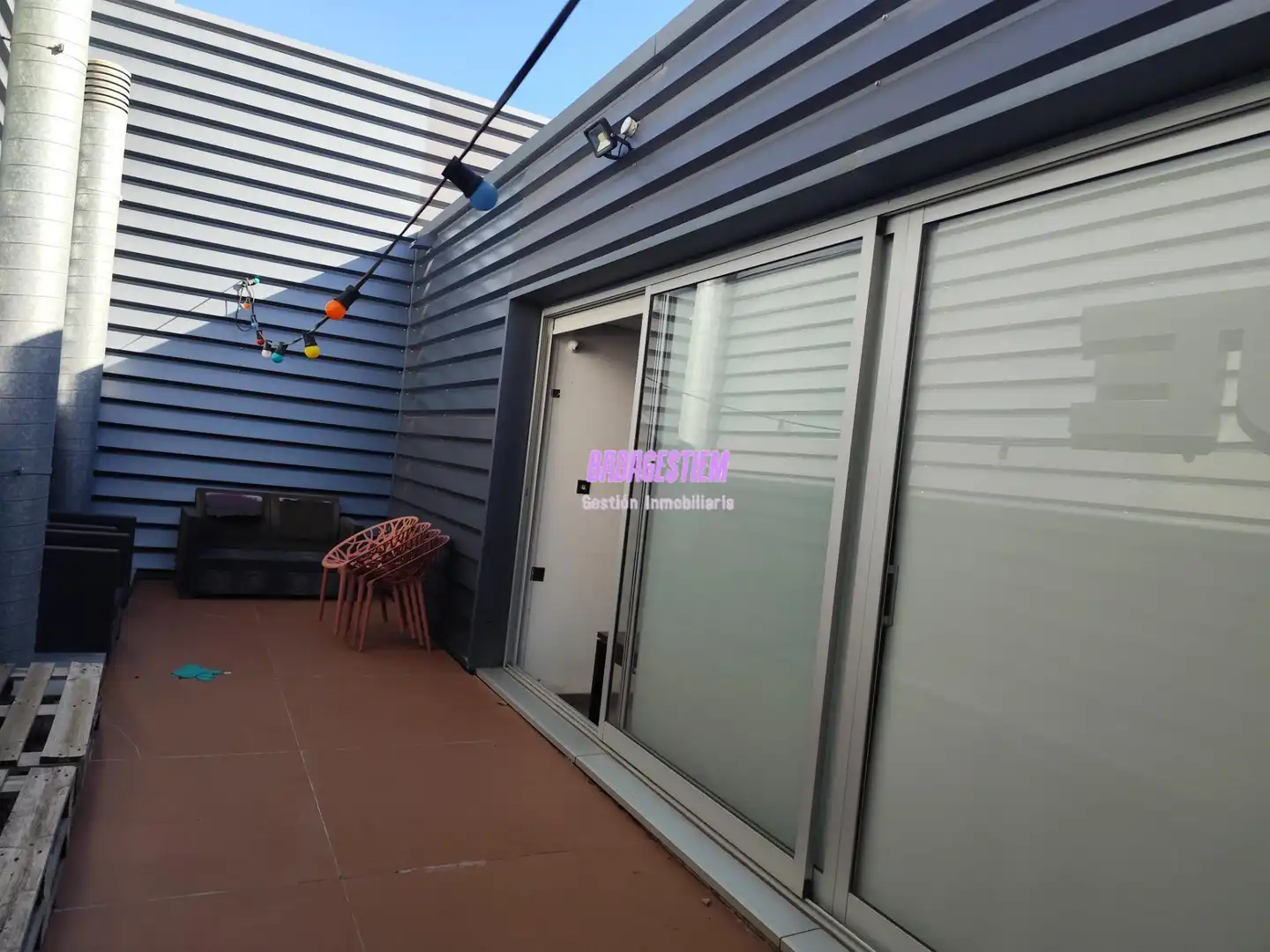Terrasse von Fabrikhallen zur Miete in Badalona