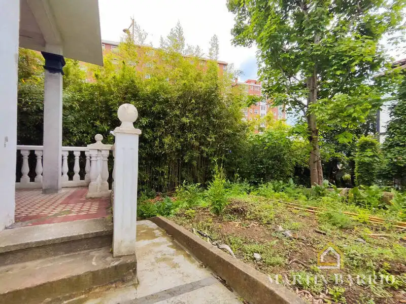 Jardín de Casa o chalet en venta en Bilbao  con Aire acondicionado, Calefacción y Jardín privado