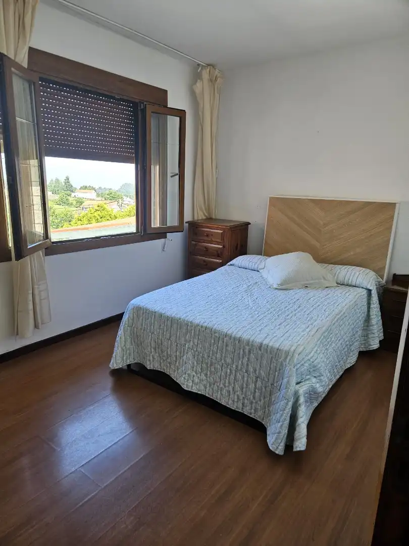 Habitación de Casa o chalet en venta en Vigo  con Amueblado
