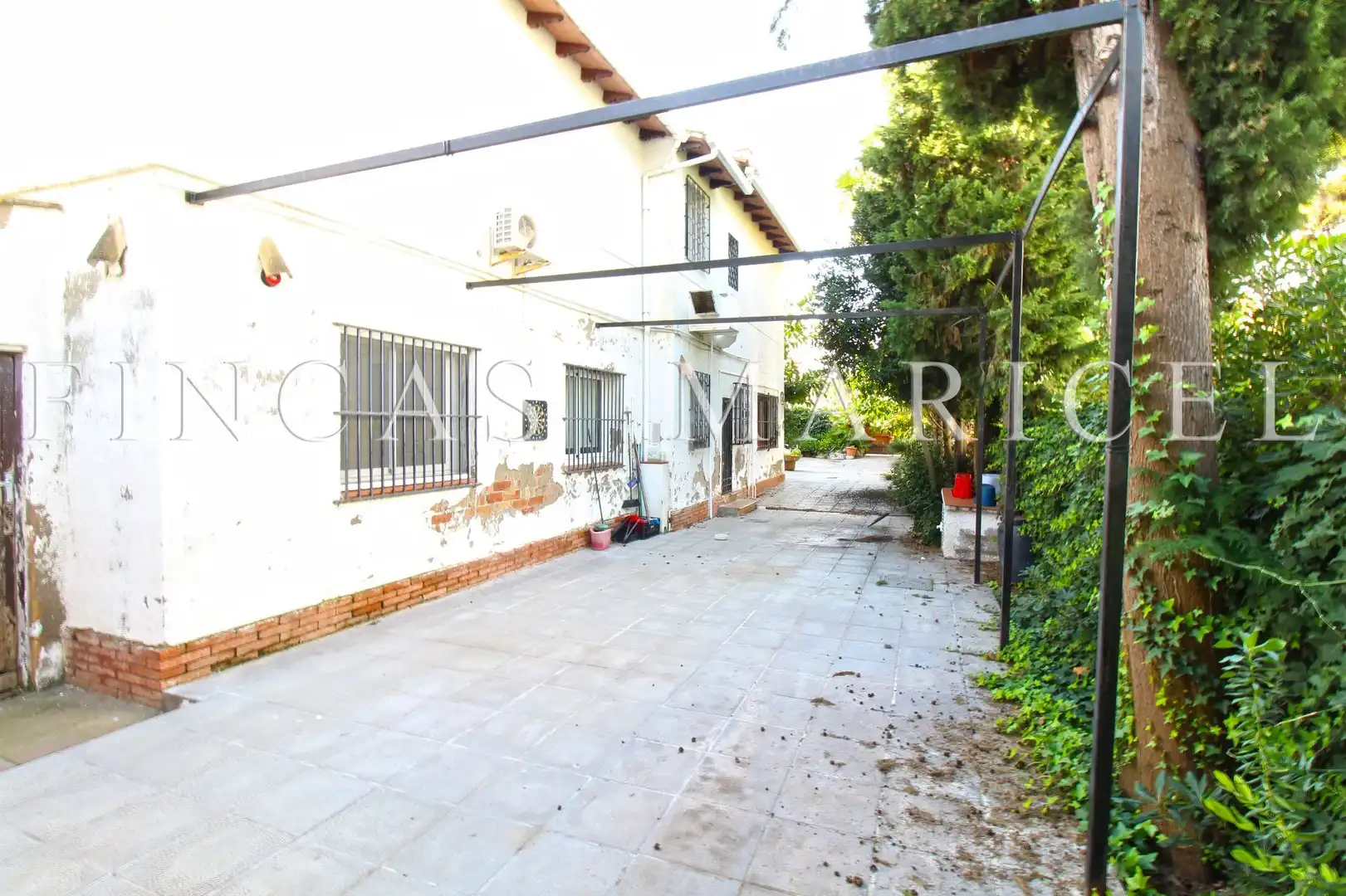 Vista exterior de Casa o xalet en venda en Sitges amb Aire condicionat, Calefacció i Jardí privat