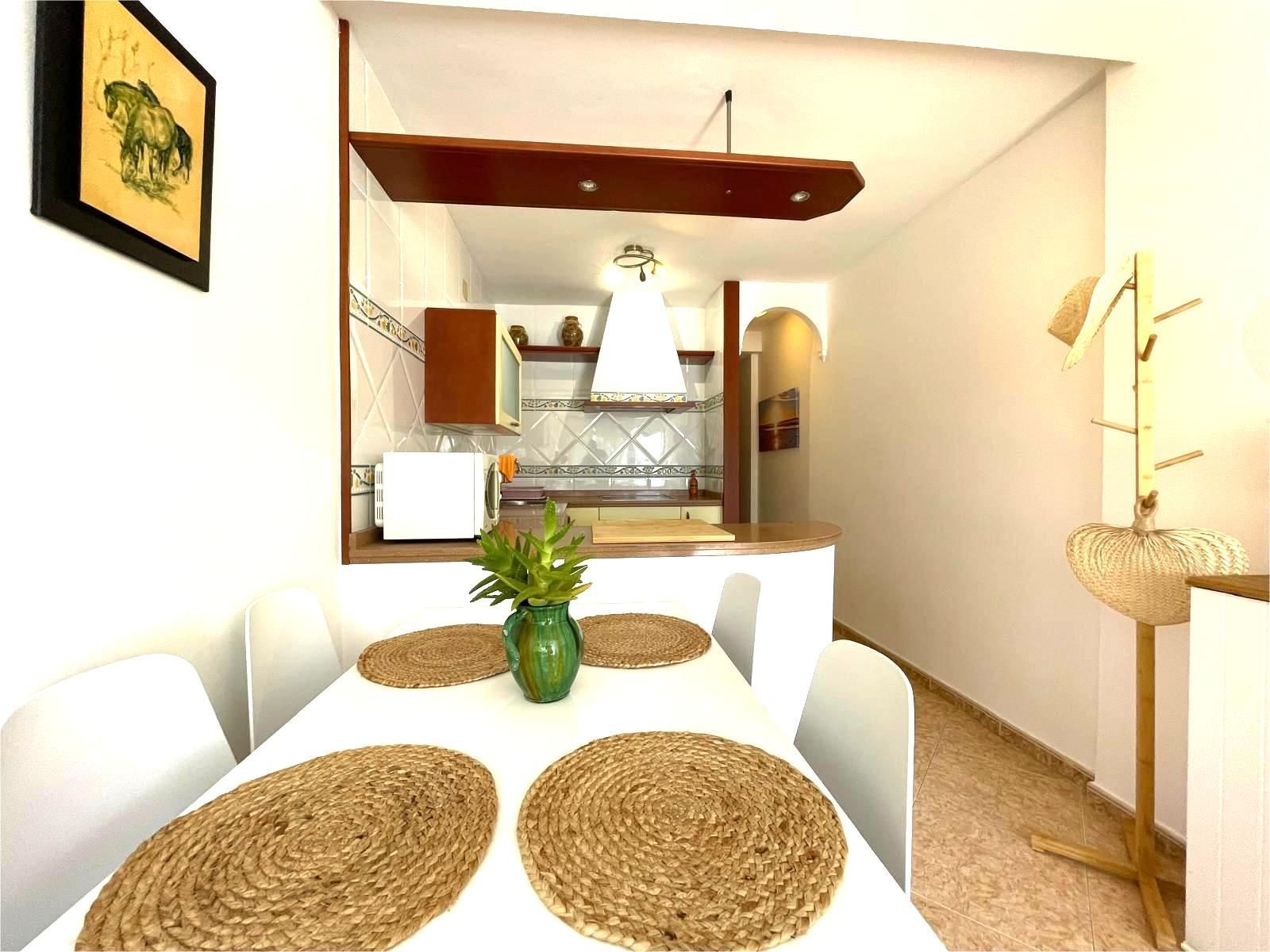 Cuina de Apartament de lloguer en El Rompido amb Aire condicionat i Moblat