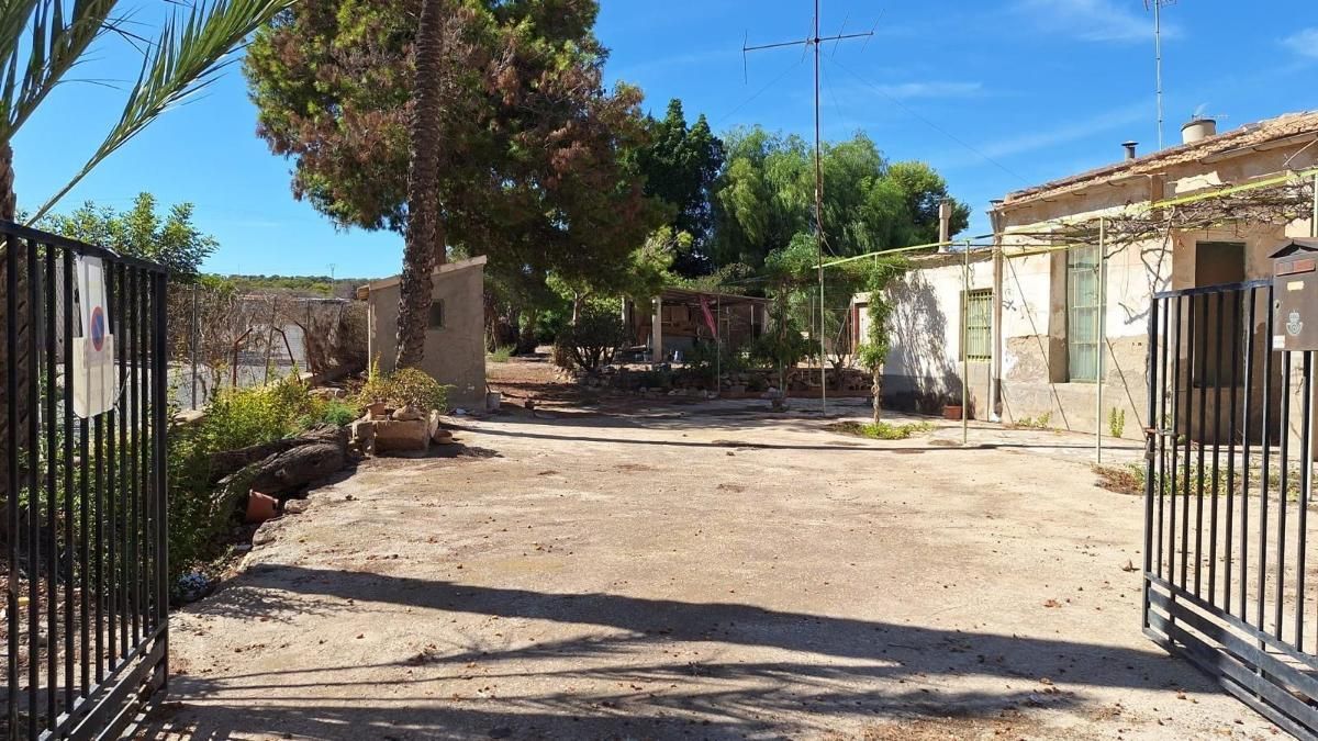 Exterior view of House or chalet for sale in Elche / Elx  with Terrace and Storage room