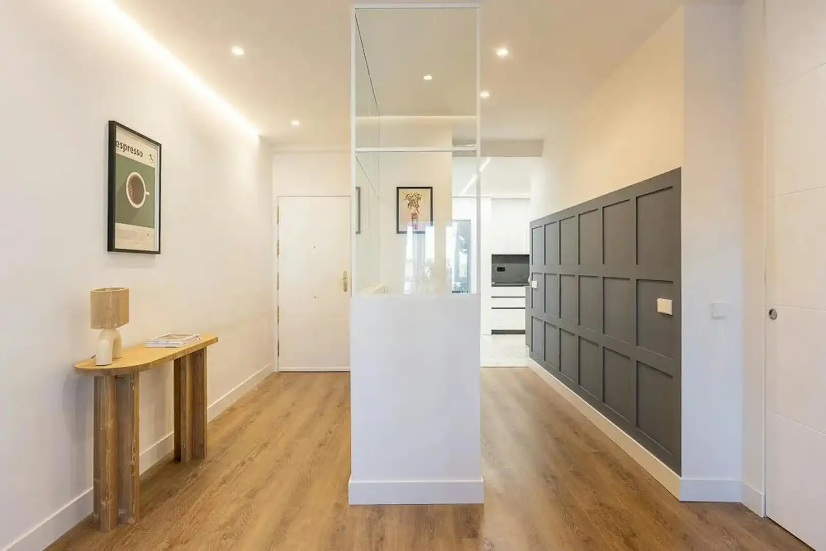 Flat for rent in Madrid  with Air Conditioner, Furnished and Washing machine