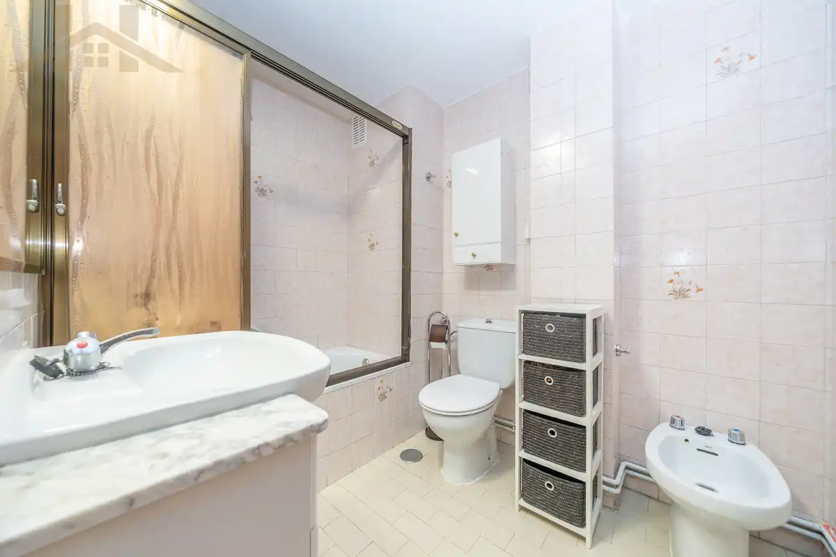 Bathroom of Flat for sale in Collado Villalba  with Air Conditioner, Heating and Terrace