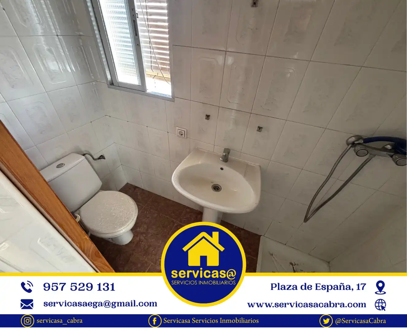 Baño de Dúplex en venta en Cabra con Terraza