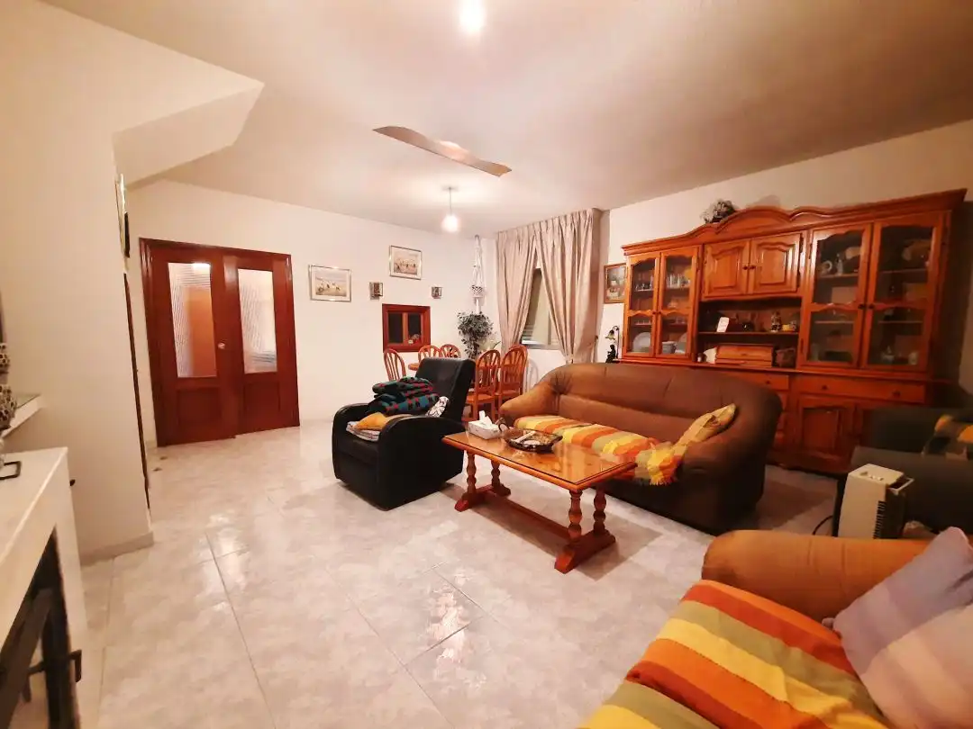 Casa adosada en venta en Hormigos