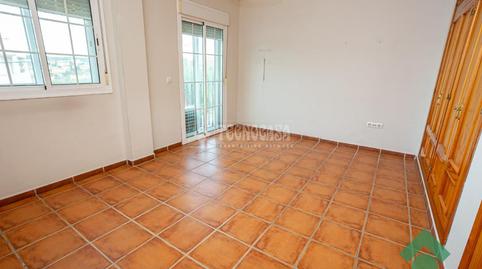 Foto 4 de Casa adosada en venda a Av. las Flores, La Granja - La Colina - Los Pastores, Algeciras