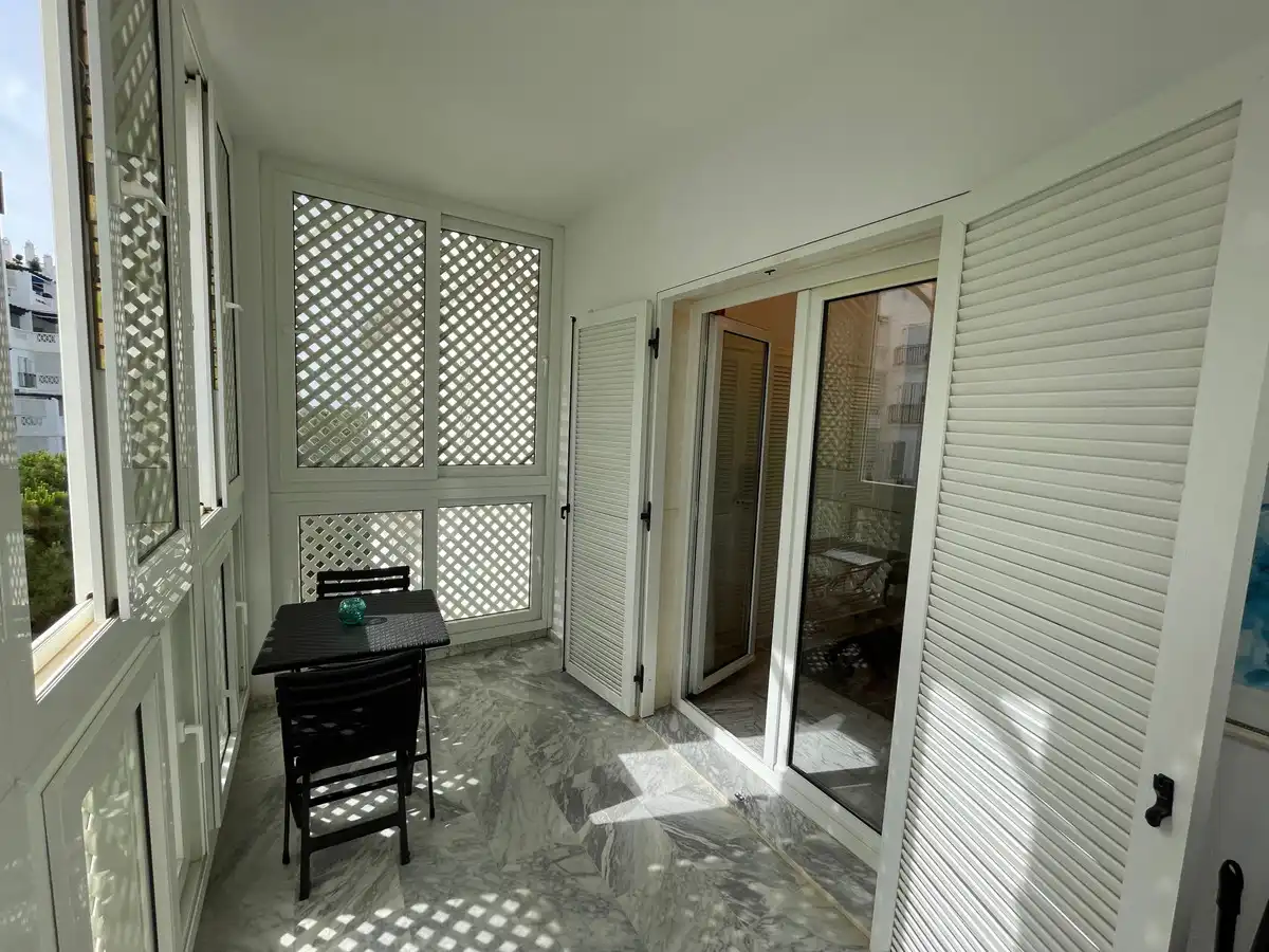 Apartamento con piscina en venta en Nueva Andalucía, imagen 2