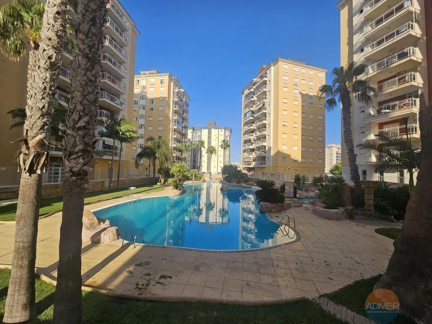 Apartament amb terrassa en venda a Veneziola