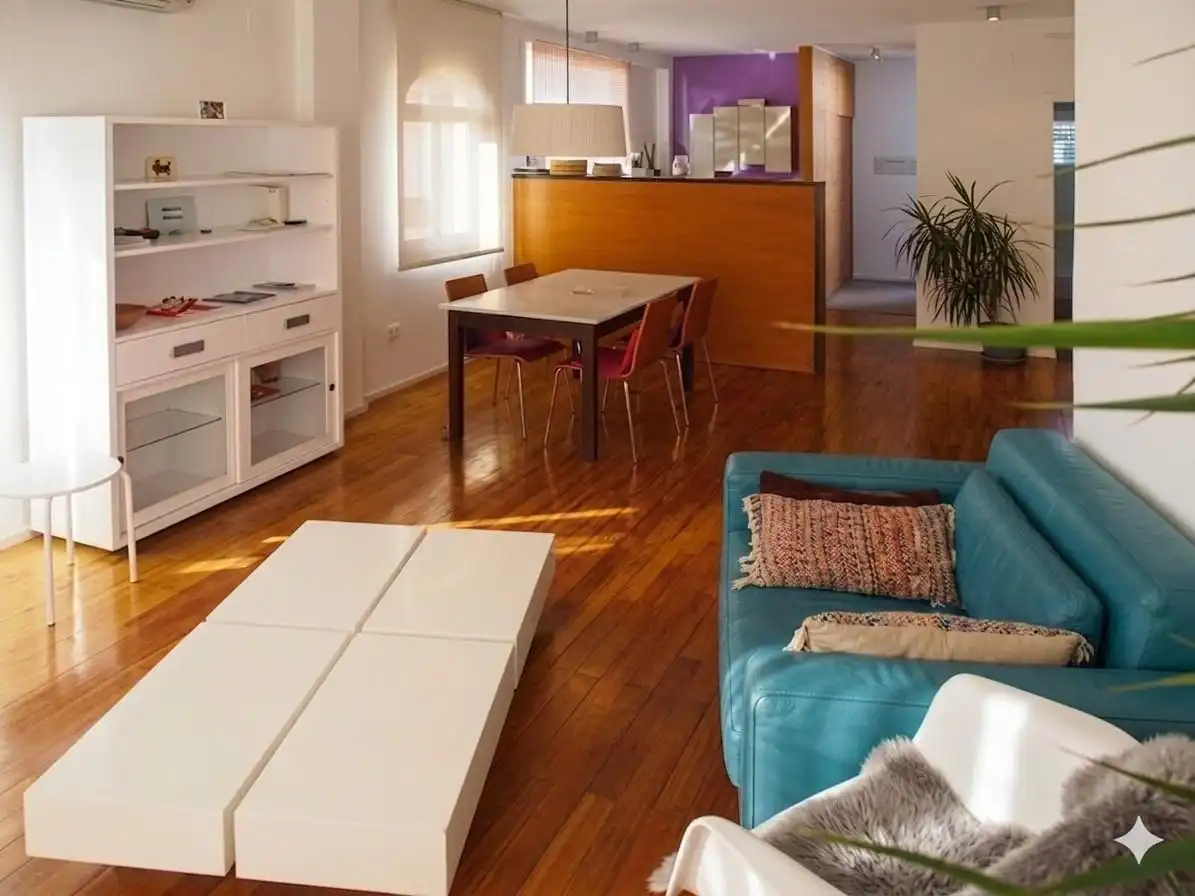 Sala d'estar de Apartament en venda en Málaga amb Aire condicionat, Terrassa i Moblat