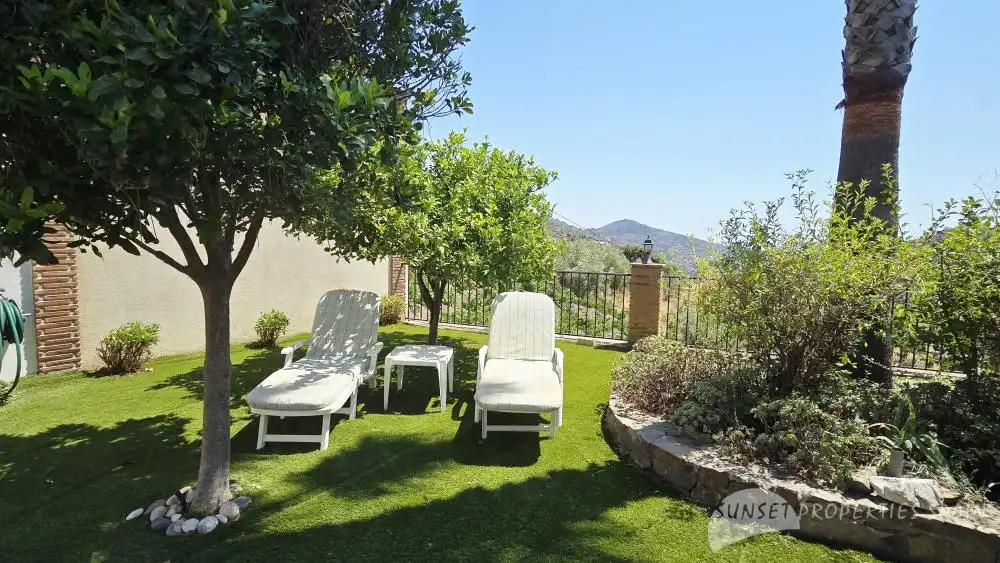 Terrace of Houses for sale in Cómpeta  with Air Conditioner, Private garden and Swimming Pool