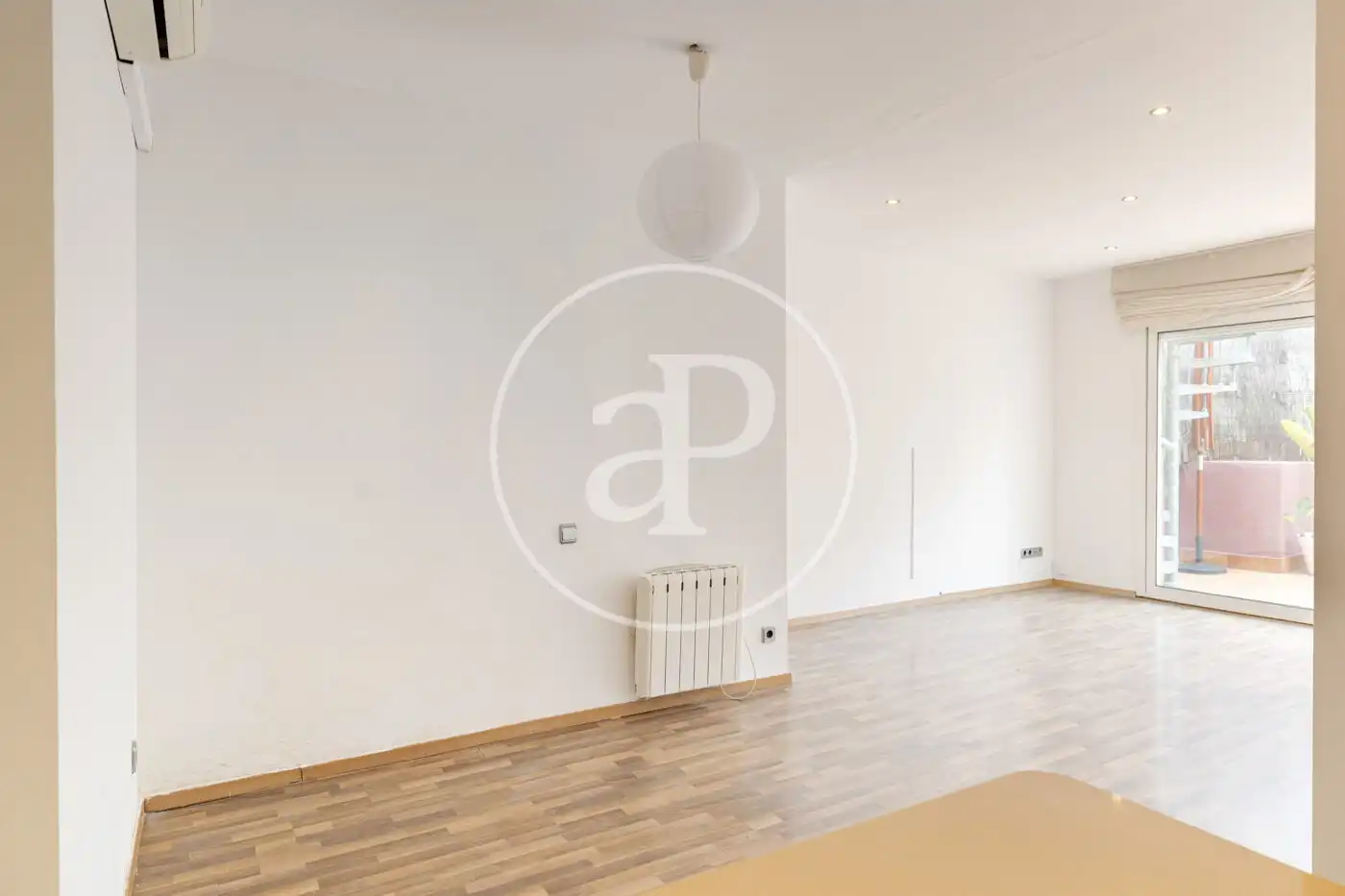 Living room of Flat for sale in Barcelona  with Air Conditioner, Heating and Terrace